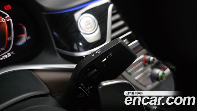 BMW 7-Series 2022 — photo 28