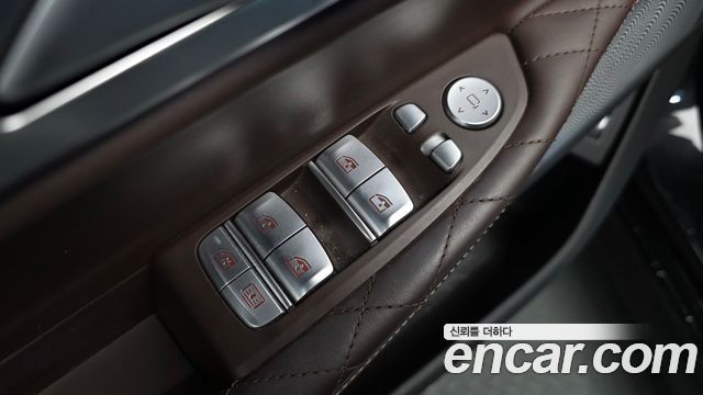 BMW 7-Series 2022 — photo 30
