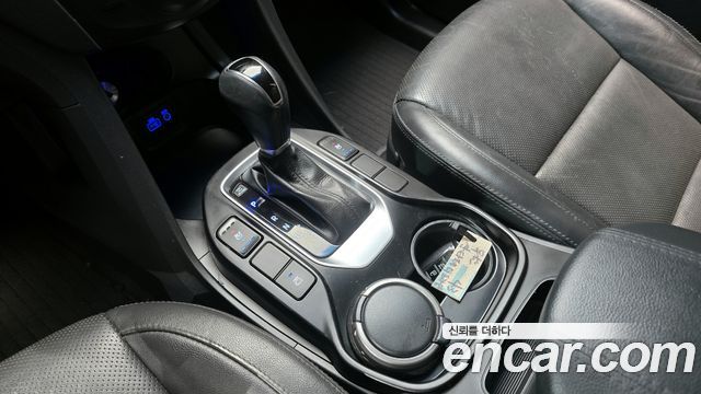 Hyundai Santafe 2016 — photo 9