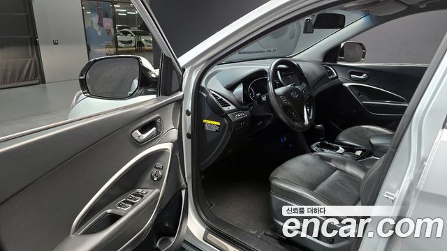 Hyundai Santafe 2016 — photo 10
