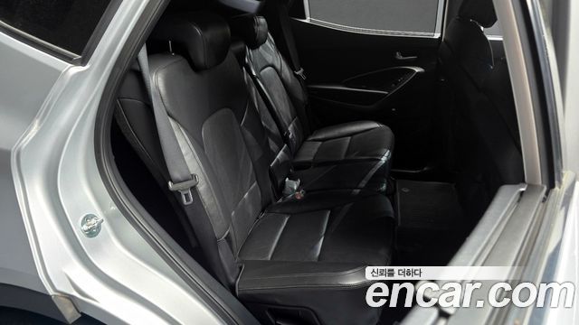 Hyundai Santafe 2016 — photo 11