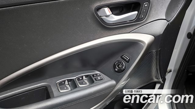Hyundai Santafe 2016 — photo 18
