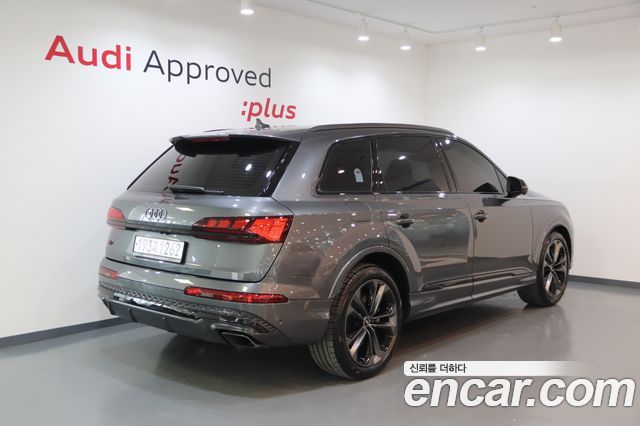 Audi Q7 2025 — photo 2