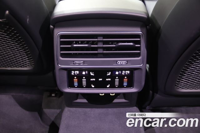 Audi Q7 2025 — photo 13