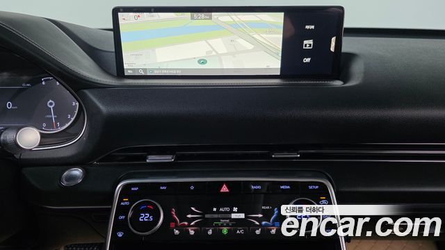Genesis GV80 2020 — photo 31