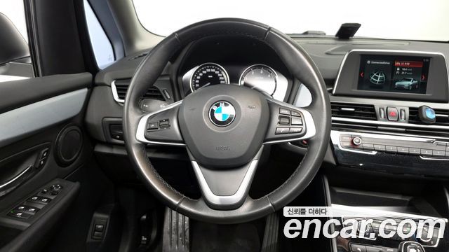 BMW 2-Series 2019 — photo 12