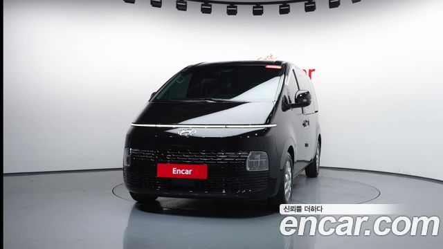Hyundai Staria 2024 — photo 3