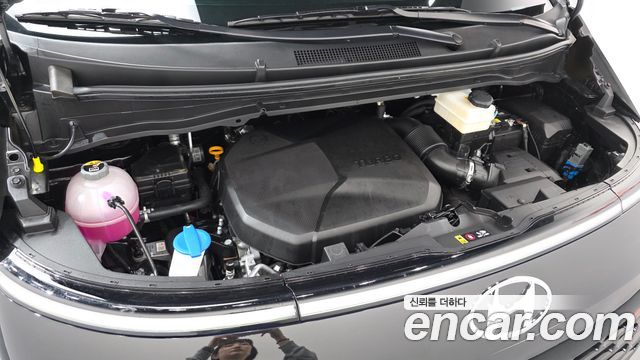 Hyundai Staria 2024 — photo 6
