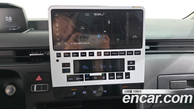 Hyundai Staria 2024 — photo 21