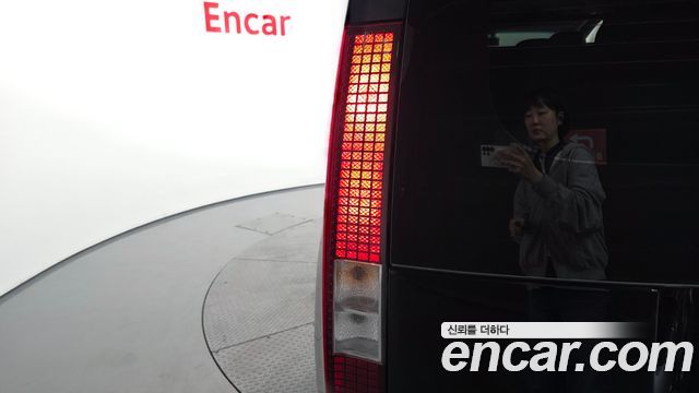 Hyundai Staria 2024 — photo 9