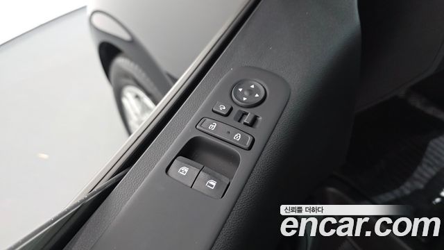 Hyundai Staria 2024 — photo 28