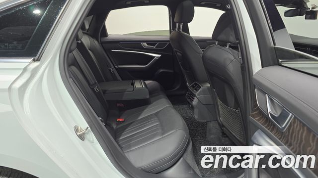 Audi A6 2021 — photo 12
