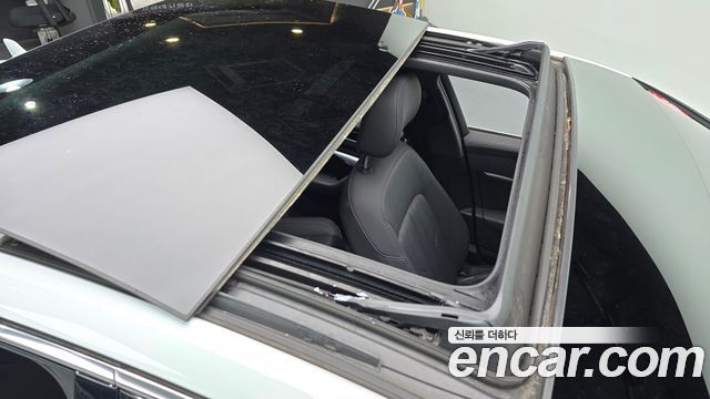 Audi A6 2021 — photo 17