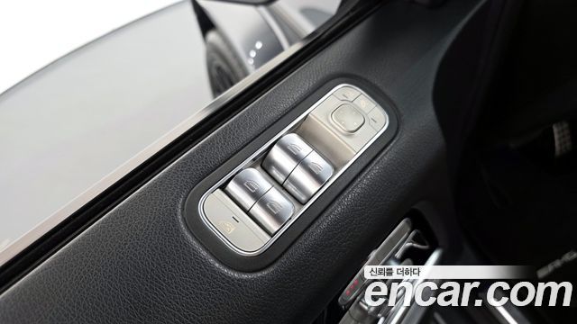 Mercedes-Benz G-Class 2021 — photo 29