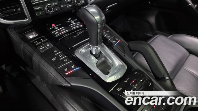 Porsche Cayenne 2014 — photo 9