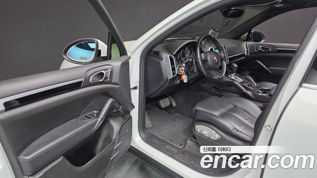 Porsche Cayenne 2014 — photo 10