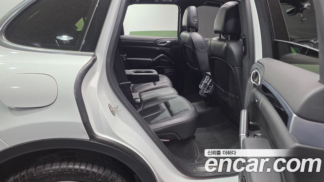 Porsche Cayenne 2014 — photo 12