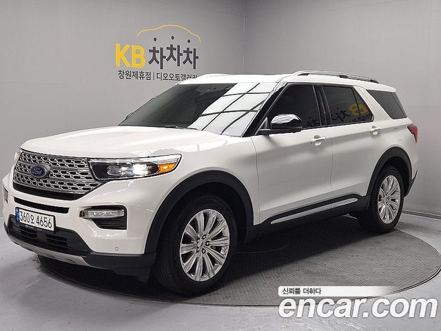 Ford Explorer 2022 — photo 2