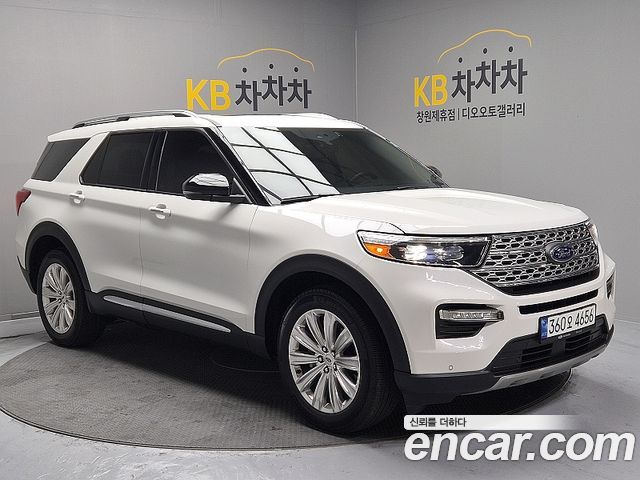 Ford Explorer 2022 — photo 3