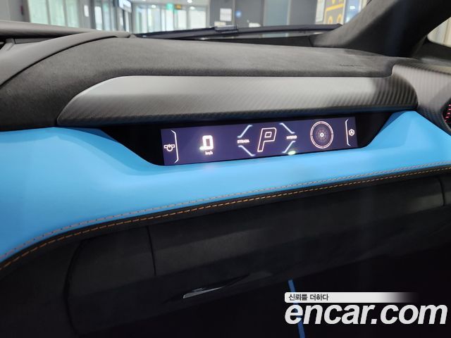 Lamborghini Revuelto 2025 — photo 10