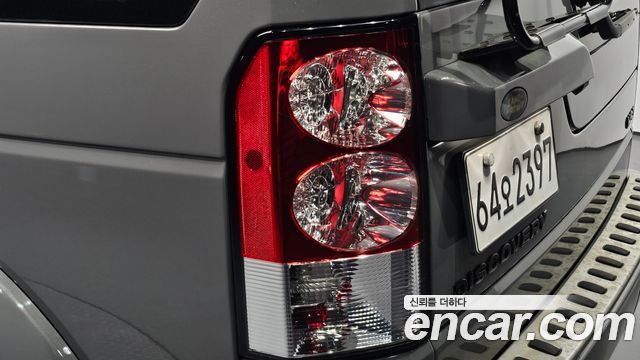 Land Rover Discovery 2008 — photo 9