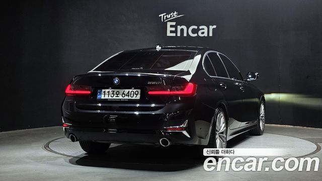 BMW 3-Series 2022 — photo 2