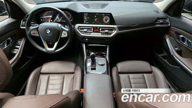 BMW 3-Series 2022 — photo 10