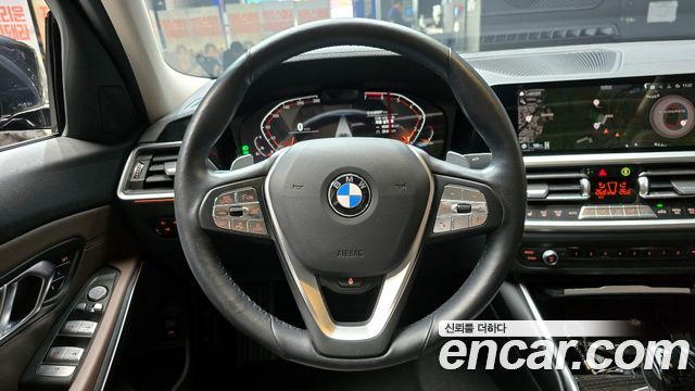 BMW 3-Series 2022 — photo 19