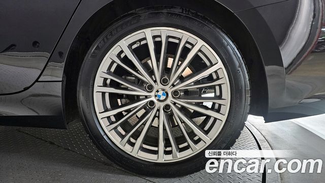 BMW 3-Series 2022 — photo 7