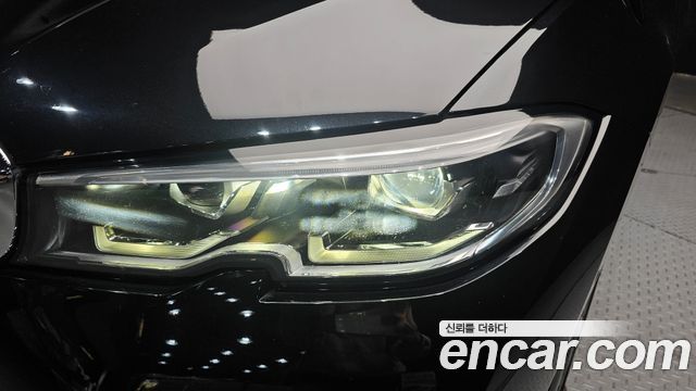 BMW 3-Series 2022 — photo 8