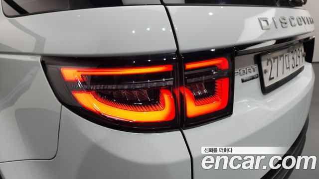 Land Rover Discovery Sport 2020 — photo 9