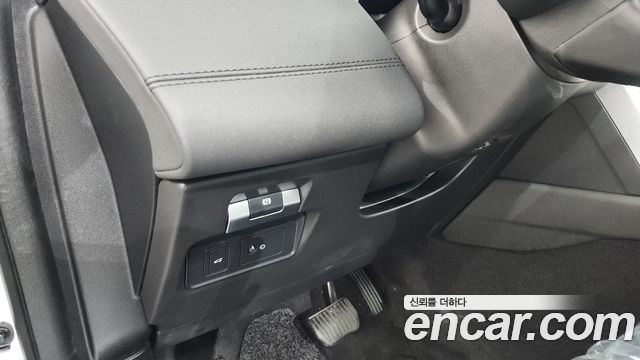 Land Rover Discovery Sport 2020 — photo 30