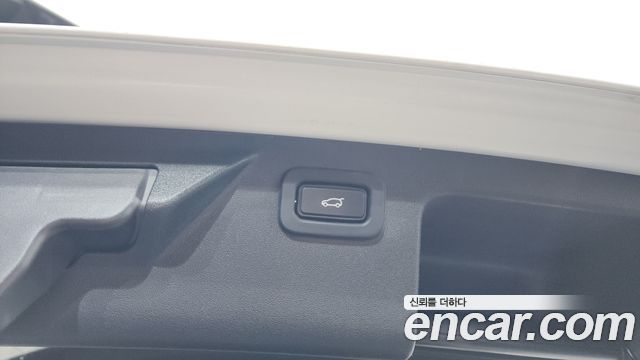 Land Rover Discovery Sport 2020 — photo 32