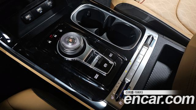 Kia Canival 2021 — photo 12