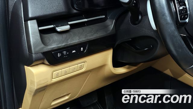 Kia Canival 2021 — photo 21