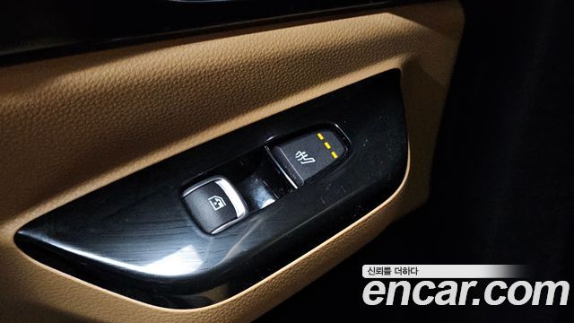 Kia Canival 2021 — photo 23