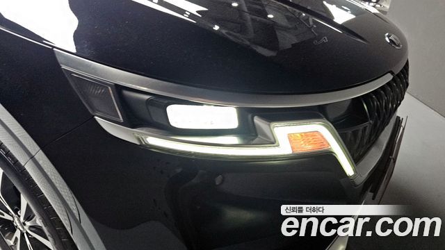 Kia Canival 2021 — photo 8