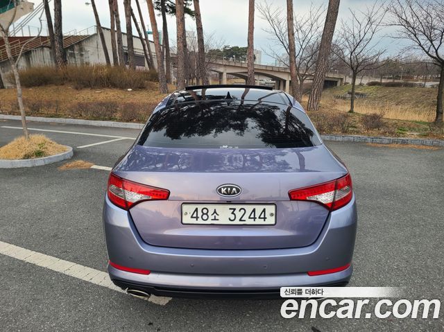 Kia K5 2011 — photo 4