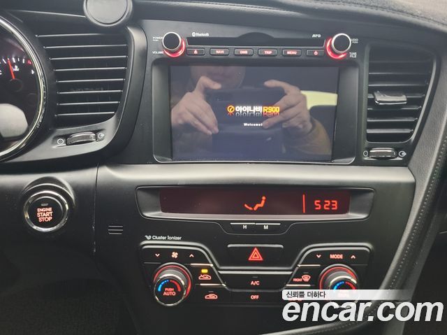 Kia K5 2011 — photo 9