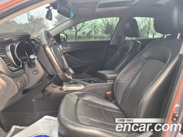 Kia K5 2011 — photo 11