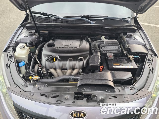 Kia K5 2011 — photo 18