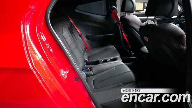Hyundai Veloster 2018 — photo 18