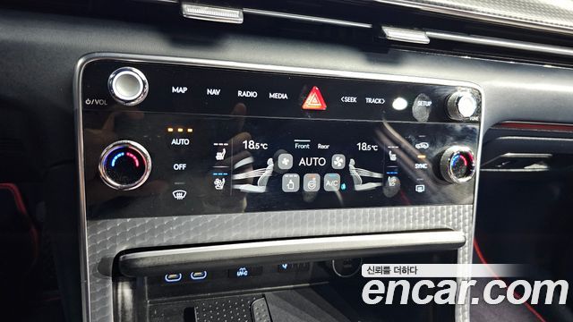 Genesis GV80 2025 — photo 30