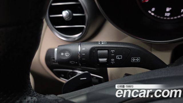 Mercedes-Benz GLC-Class 2019 — photo 18