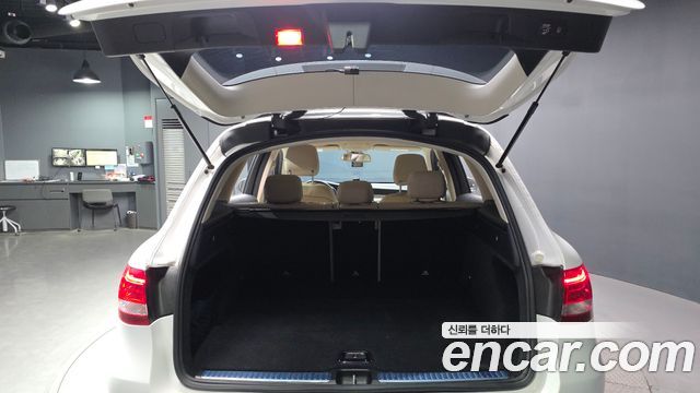 Mercedes-Benz GLC-Class 2019 — photo 20