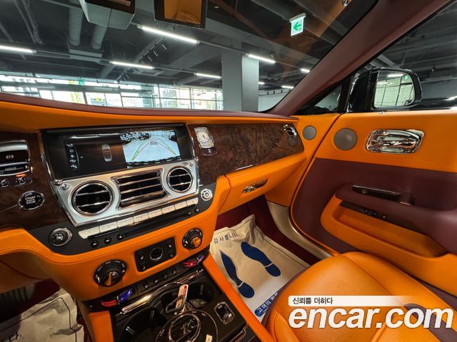 Rolls-Royce Dawn 2018 — photo 14