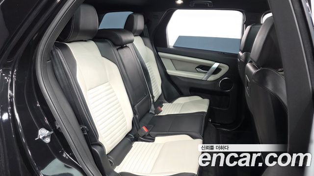 Land Rover Discovery Sport 2025 — photo 12
