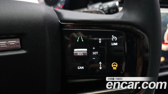 Land Rover Range Rover Evoque 2025 — photo 16