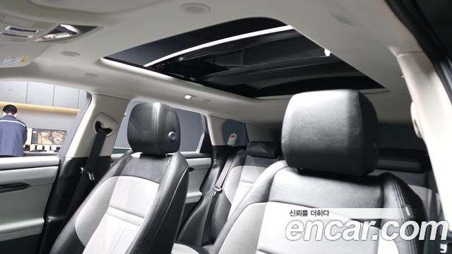 Land Rover Range Rover Evoque 2025 — photo 18