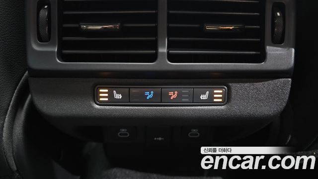 Land Rover Range Rover Evoque 2025 — photo 19